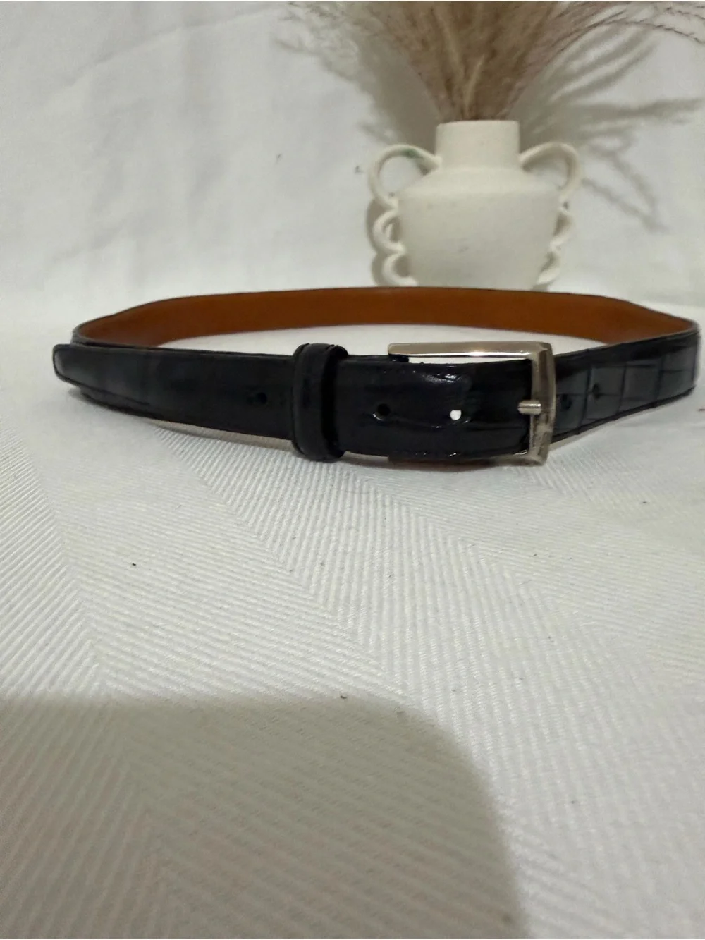 Trafalgar Black Belt Classic Vintage Embossed Leather Crocodile USA 34